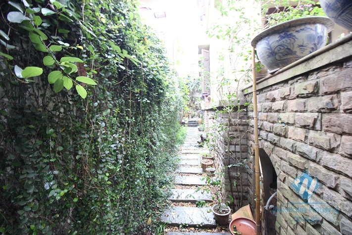 Green villa for rent in Tay Ho, Ha Noi